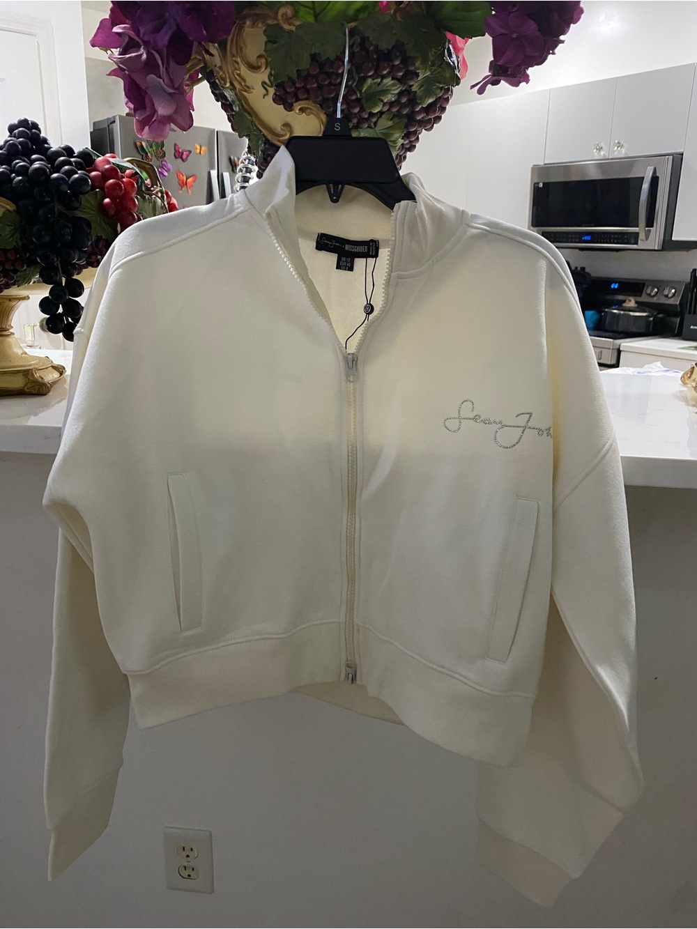 Missguided + Cream Zip-Up Cropped Bomber Jacket